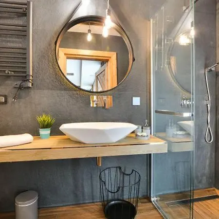 Semesterbostad Bystre *