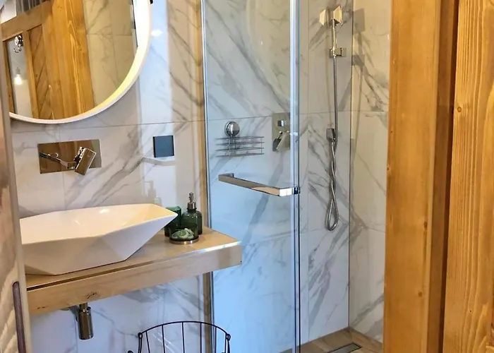 بيت للعطل Bystre